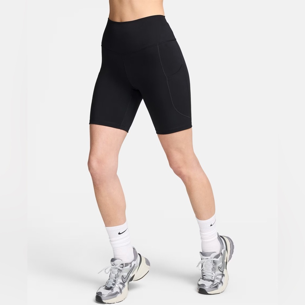 NWT Nike One
Women's High-Waisted 8" Biker Shorts with Pockets Black XL